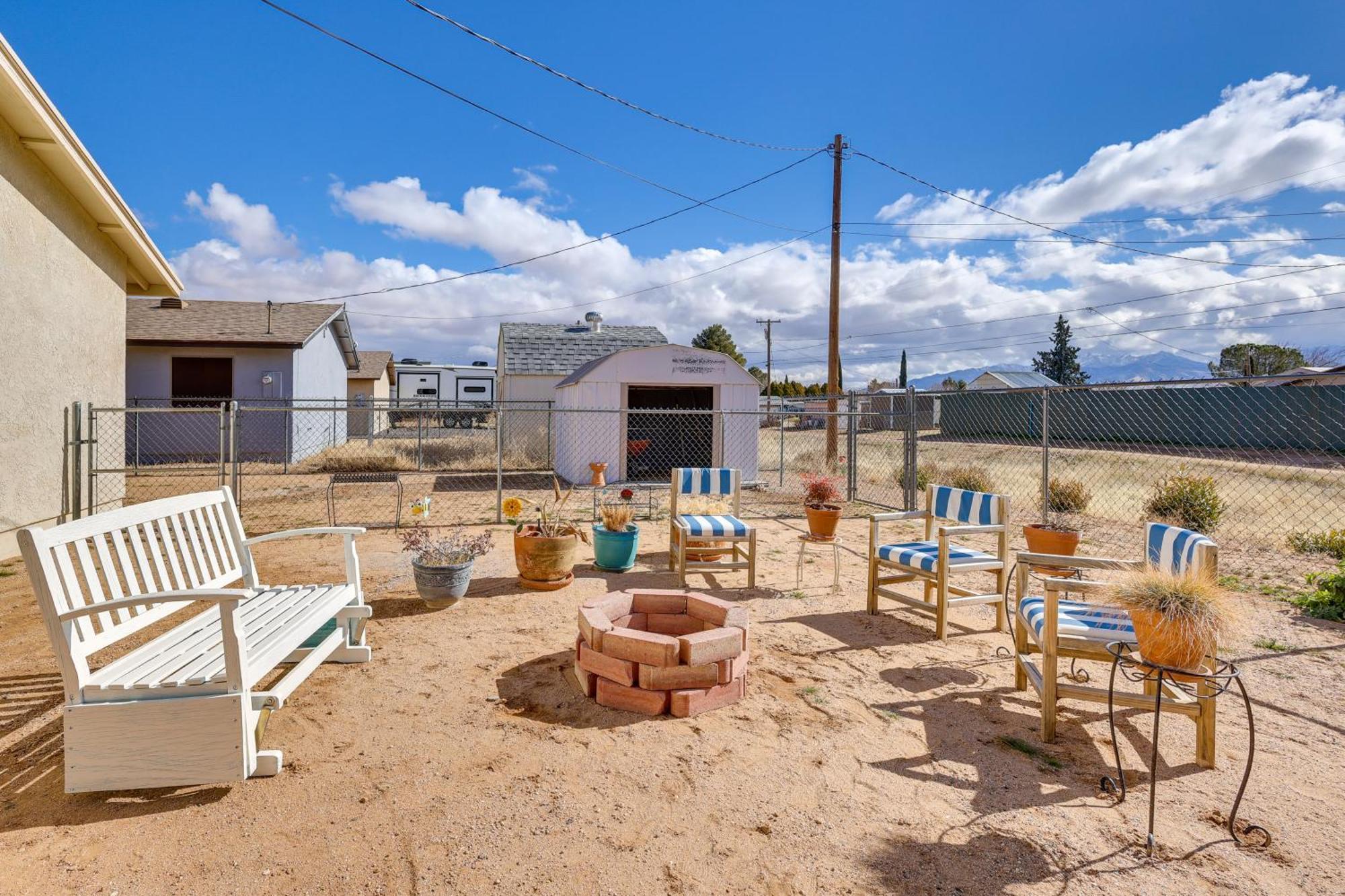 Kingman Vacation Rental With Yard And Fire Pit Exterior photo