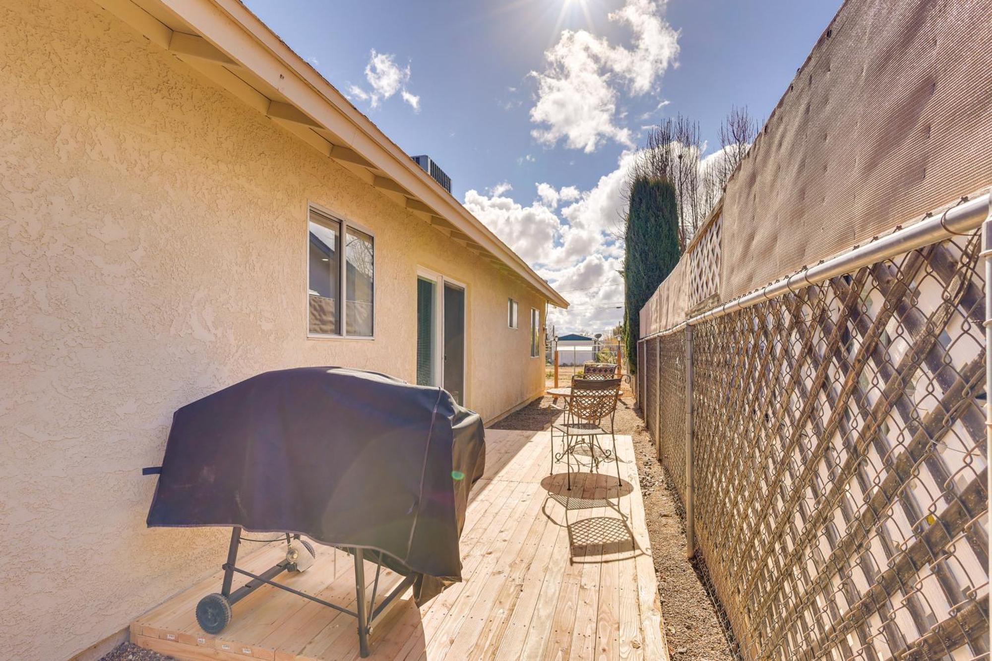 Kingman Vacation Rental With Yard And Fire Pit Exterior photo